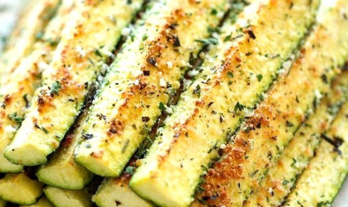 Кабачки с сыром и пряностями