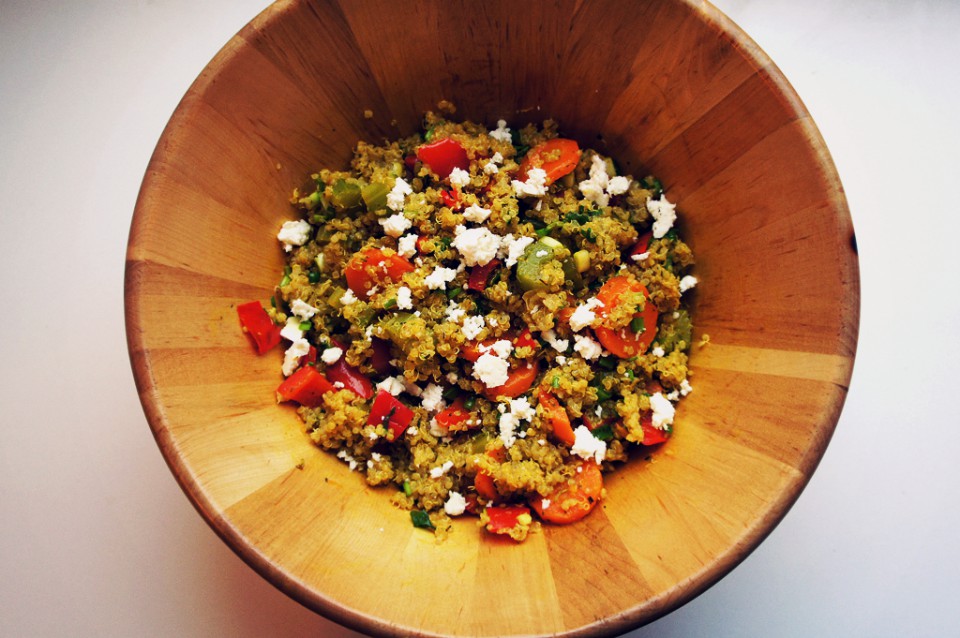 Теплый салат из киноа