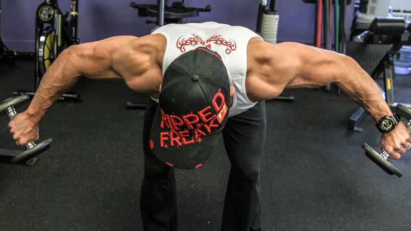 Упражнения на плечи в домашних условиях