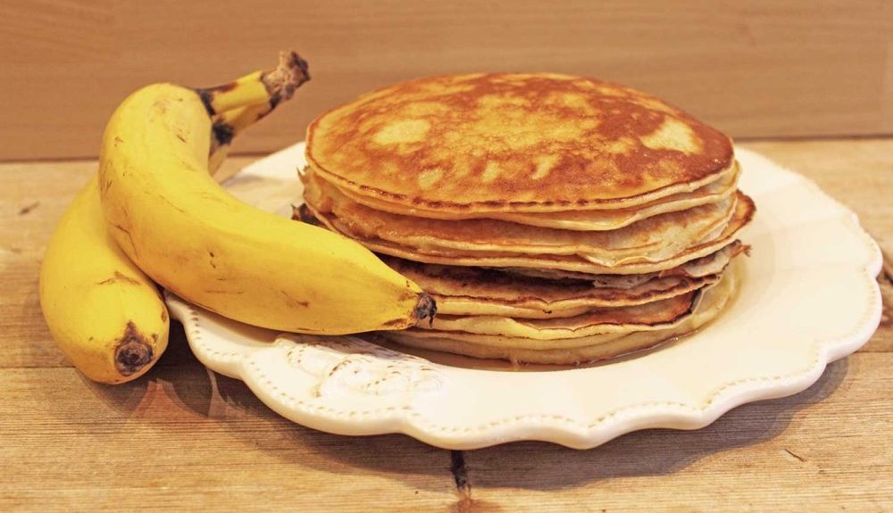 Вегетарианские блины из бананов на минеральной воде